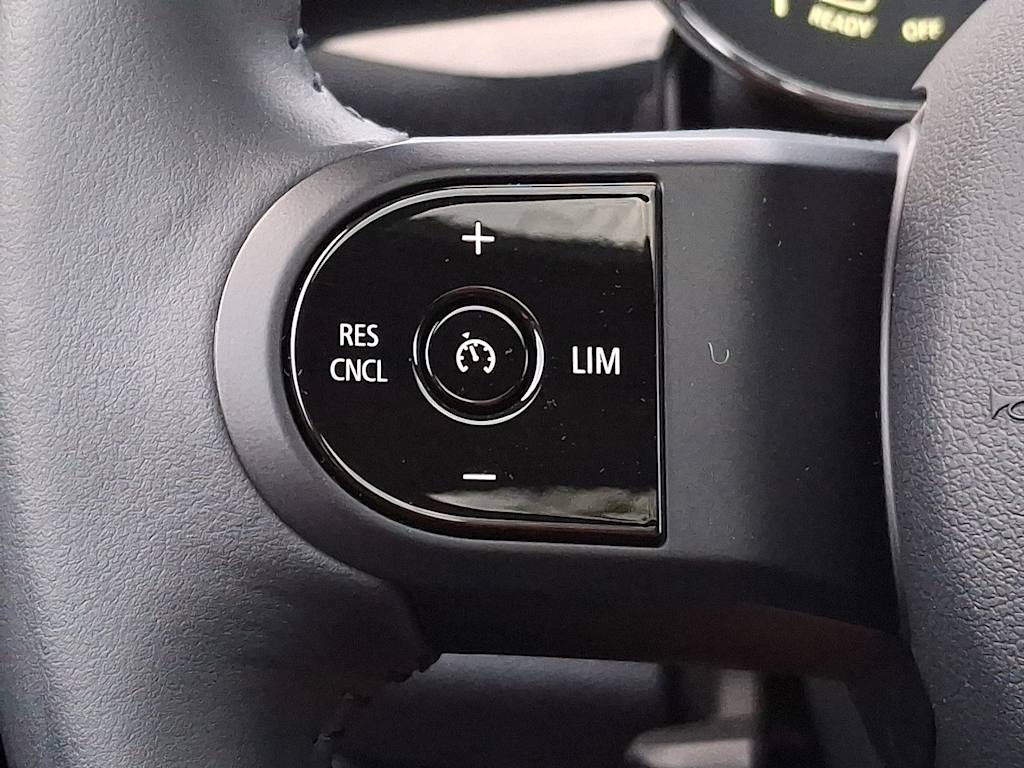 Thumbnail: 2023 MINI Cooper - 23