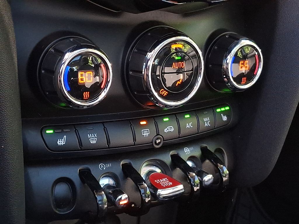 Thumbnail: 2022 MINI Cooper - 21