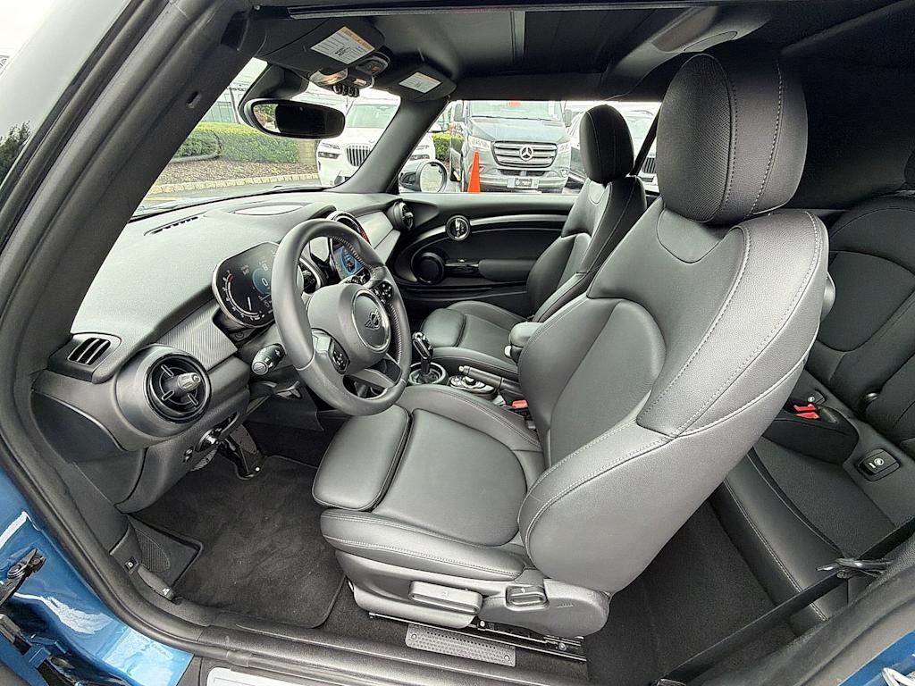 Thumbnail: 2023 MINI Cooper - 11