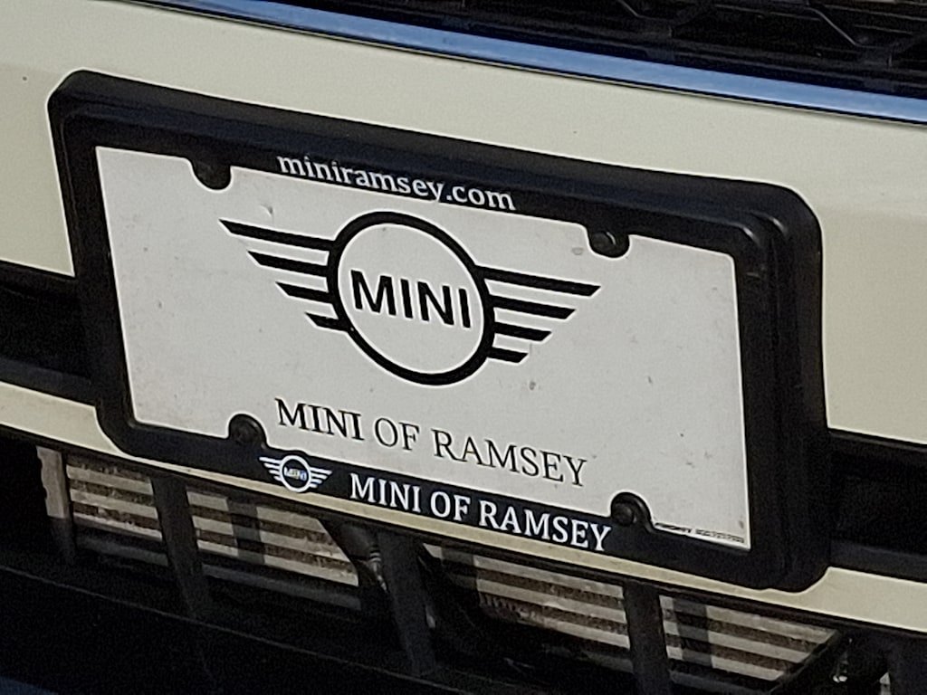 Thumbnail: 2022 MINI Cooper - 24