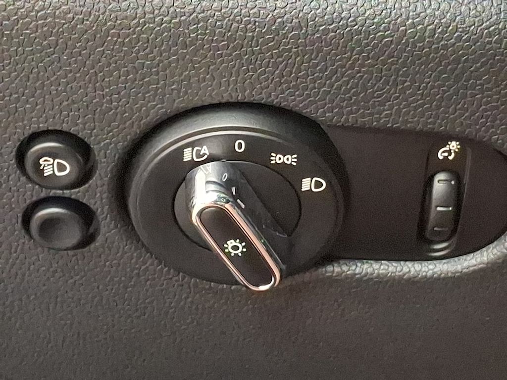 Thumbnail: 2023 MINI Cooper - 25