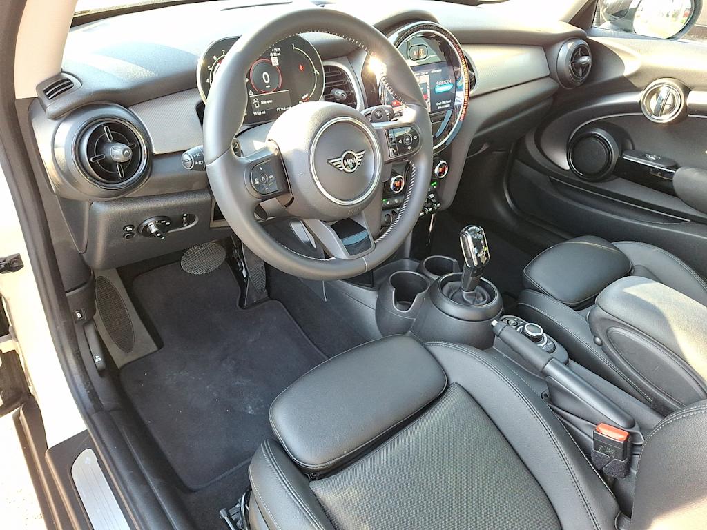 Thumbnail: 2022 MINI Cooper - 2