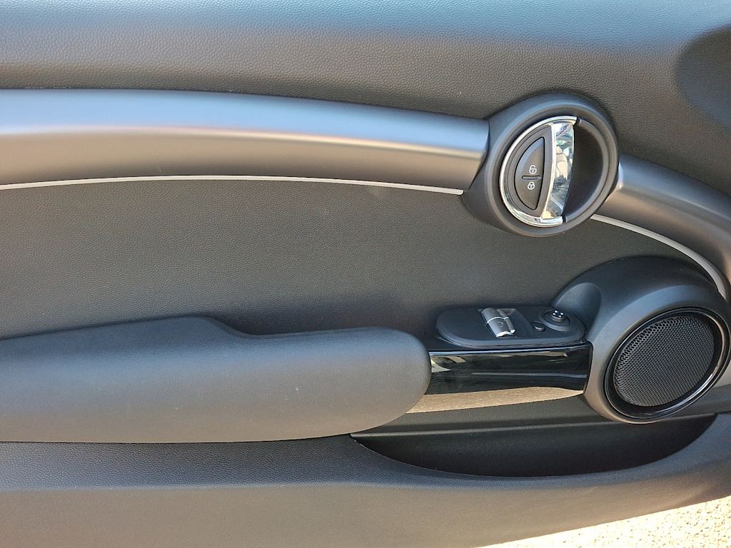 Thumbnail: 2022 MINI Cooper - 16