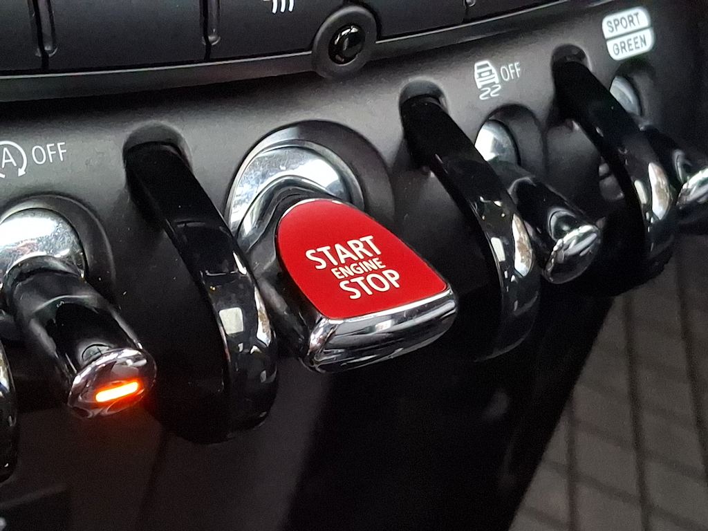 Thumbnail: 2023 MINI Cooper - 9