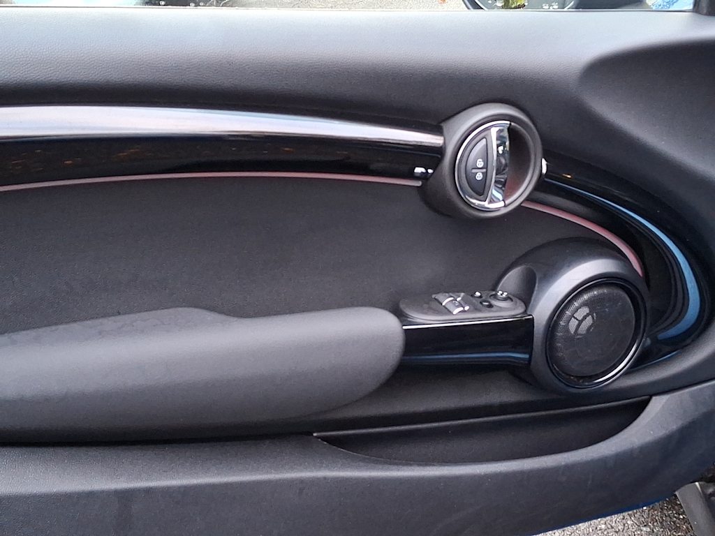 Thumbnail: 2023 MINI Cooper - 18