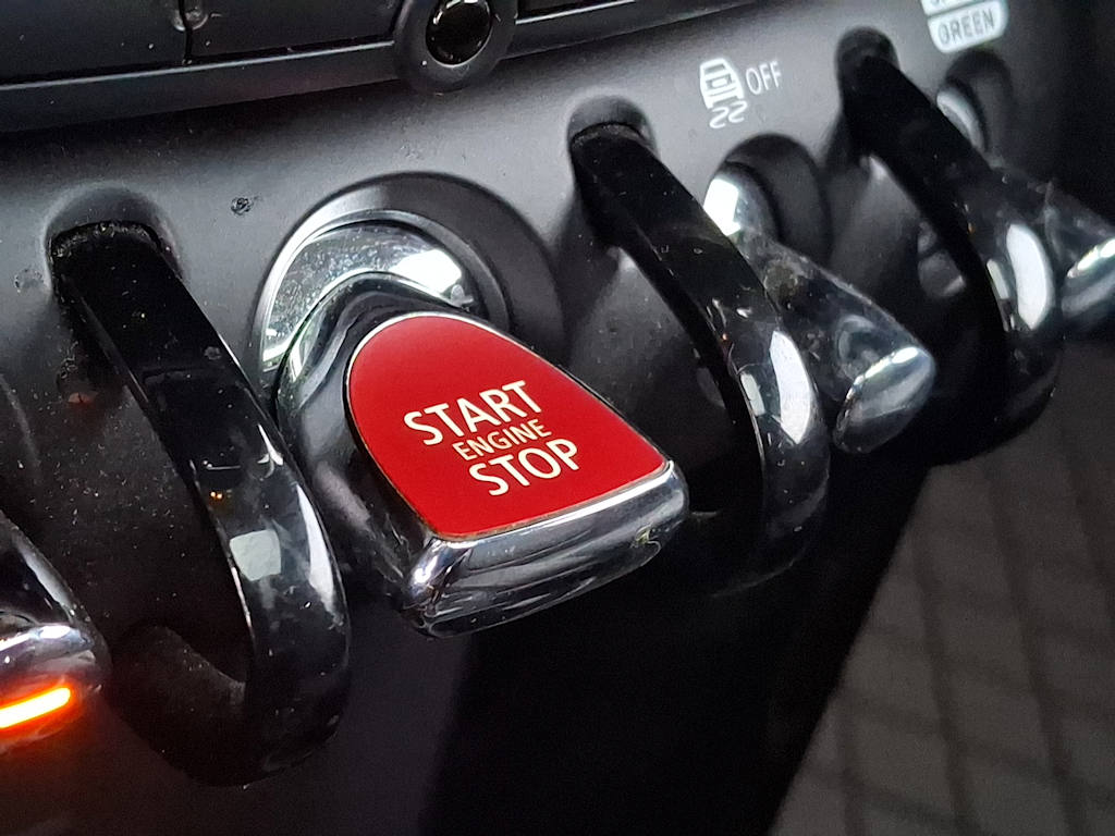 Thumbnail: 2023 MINI Cooper - 25