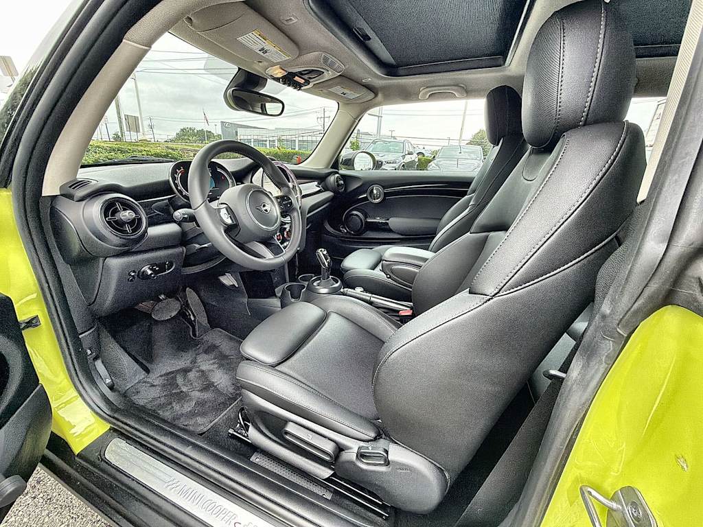 Thumbnail: 2024 MINI Cooper - 10