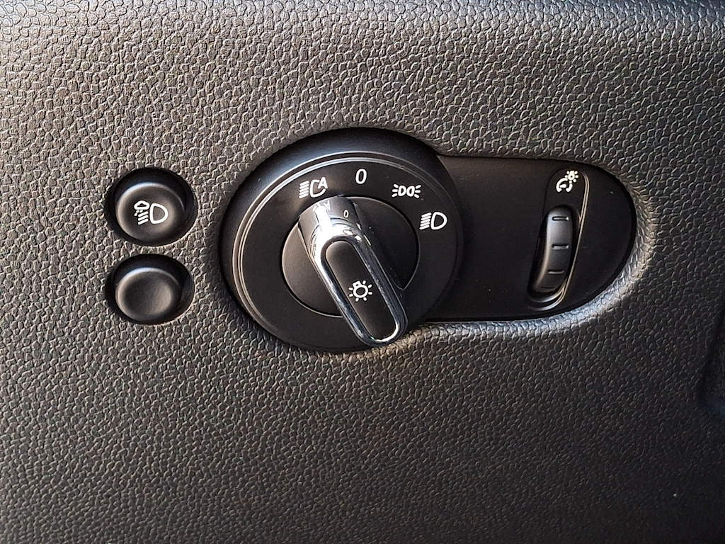 Thumbnail: 2023 MINI Cooper - 27