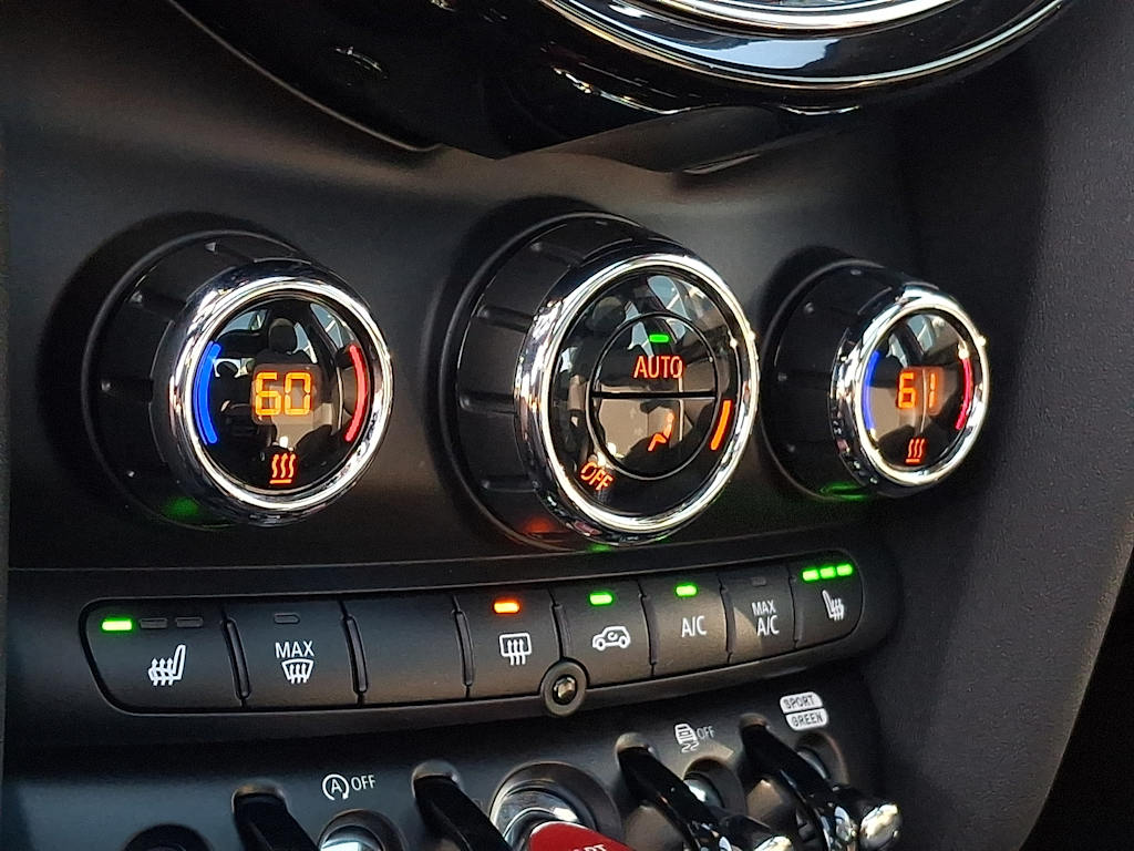 Thumbnail: 2023 MINI Cooper - 19