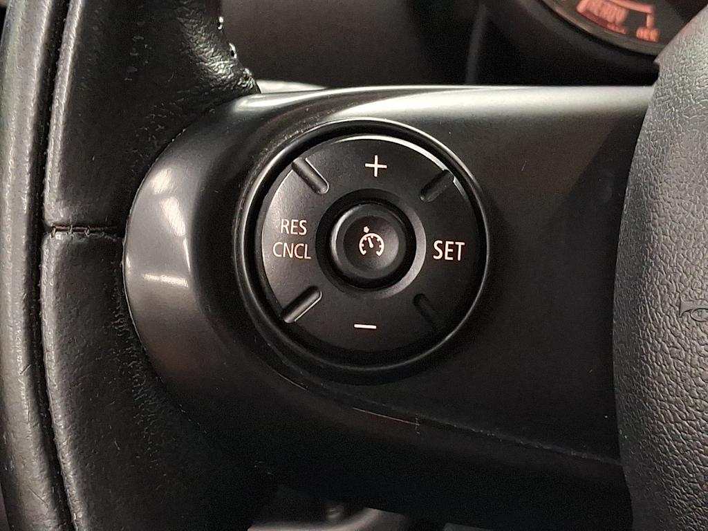 Thumbnail: 2017 MINI Cooper Clubman - 20