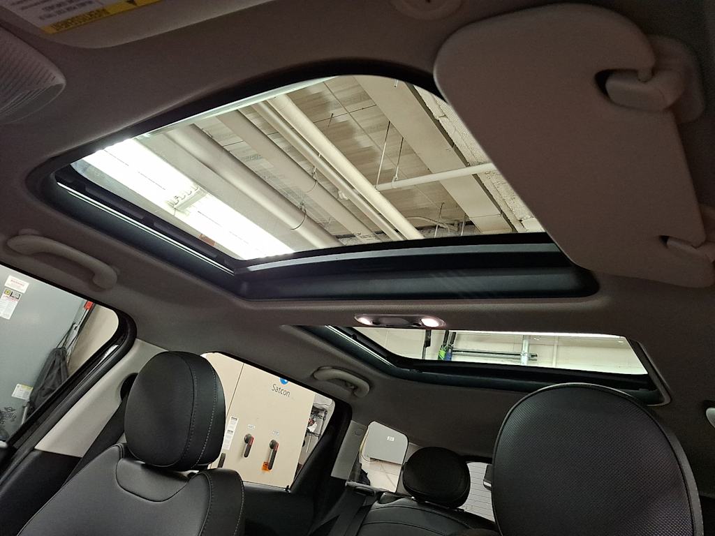 Thumbnail: 2017 MINI Cooper Clubman - 17