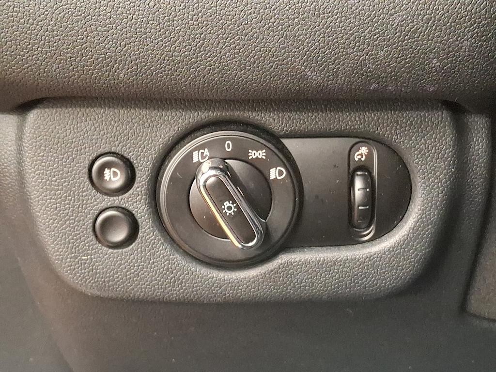 Thumbnail: 2017 MINI Cooper Clubman - 25