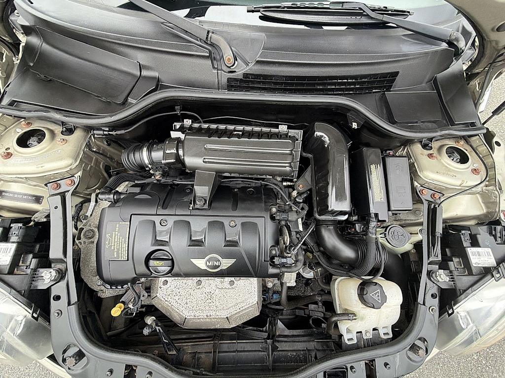Thumbnail: 2011 MINI Cooper - 9