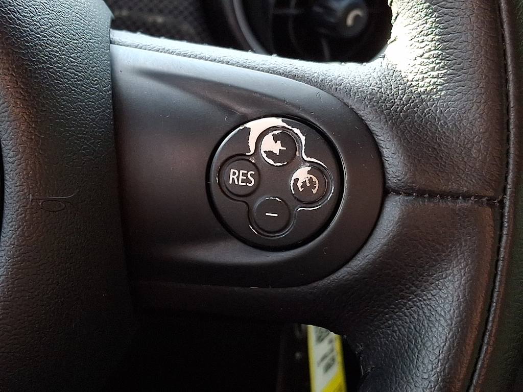 Thumbnail: 2012 MINI Cooper - 21