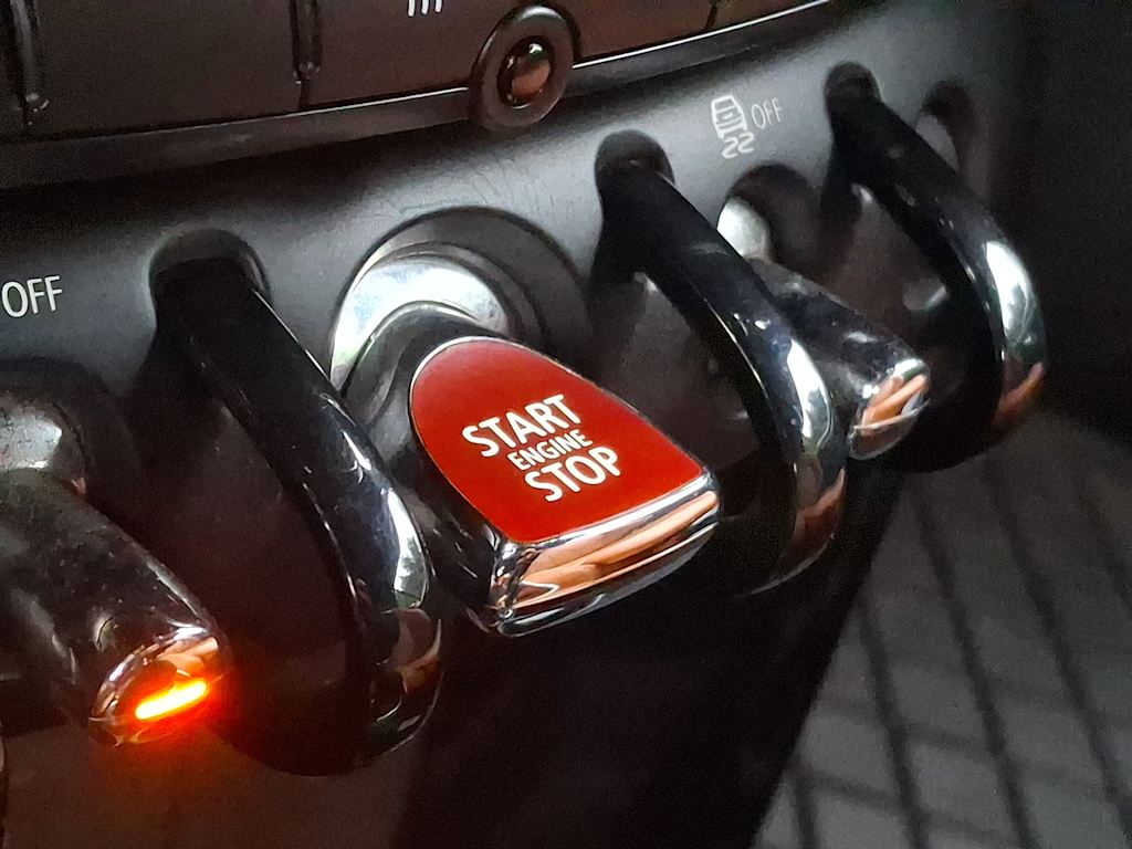 Thumbnail: 2017 MINI Cooper - 13