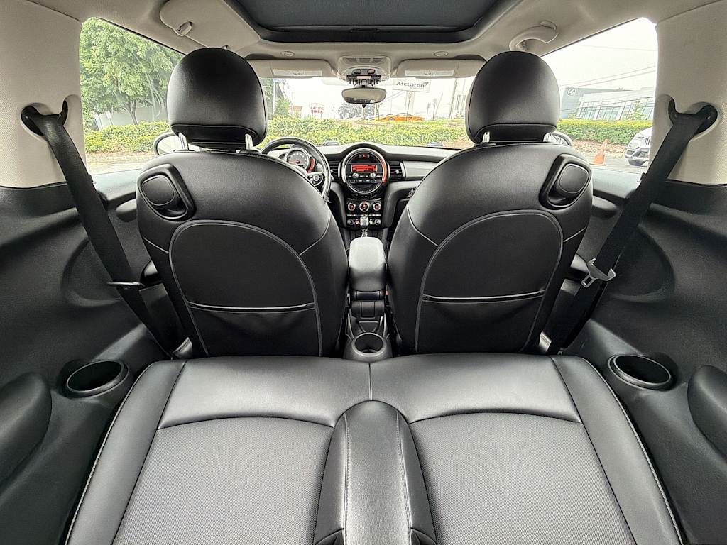 Thumbnail: 2015 MINI Cooper - 13