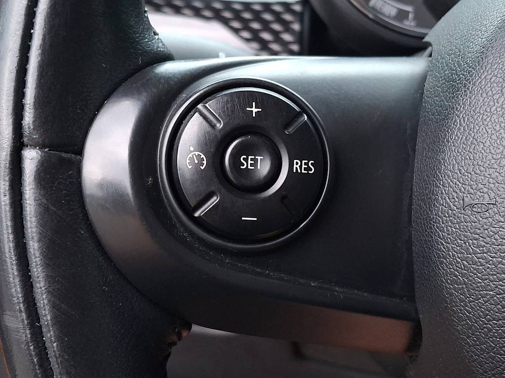 Thumbnail: 2014 MINI Cooper - 22