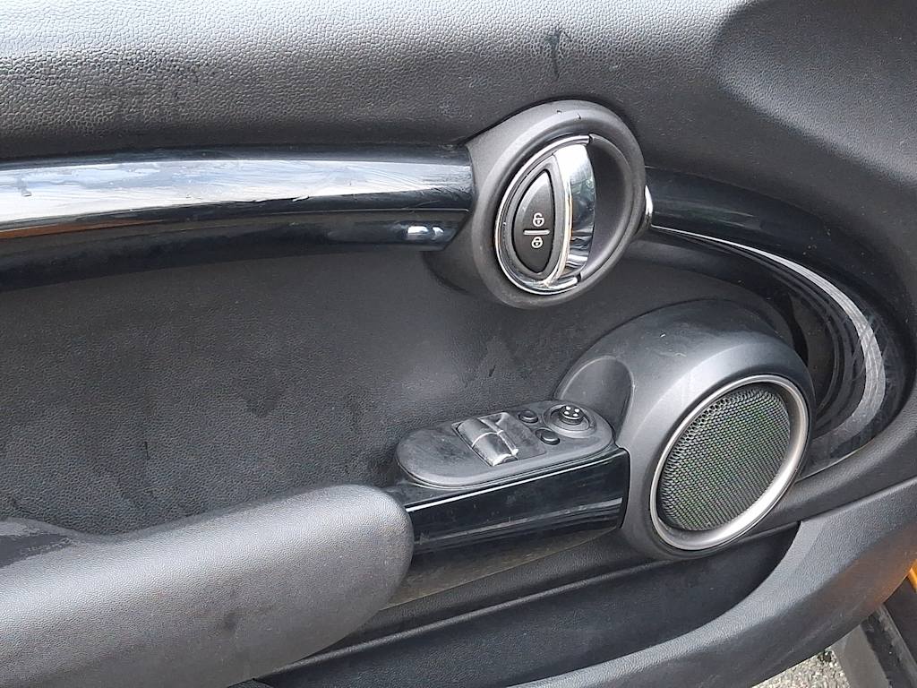 Thumbnail: 2014 MINI Cooper - 19