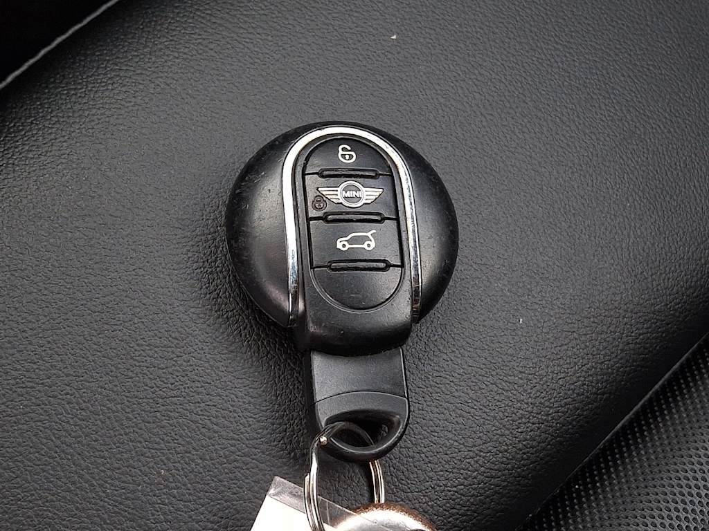 Thumbnail: 2014 MINI Cooper - 14