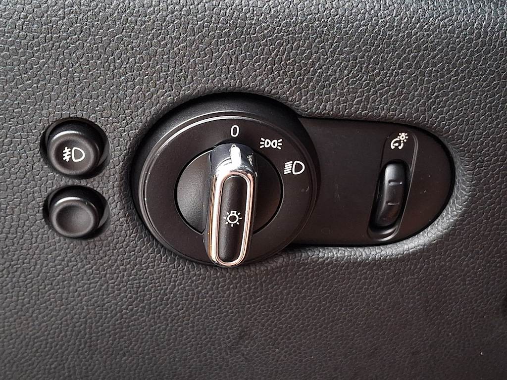 Thumbnail: 2014 MINI Cooper - 27