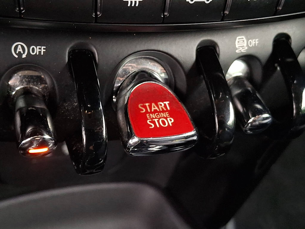Thumbnail: 2014 MINI Cooper - 24