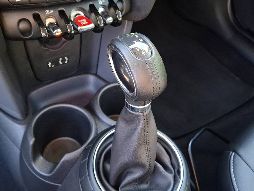 Thumbnail: 2016 MINI Cooper - 10