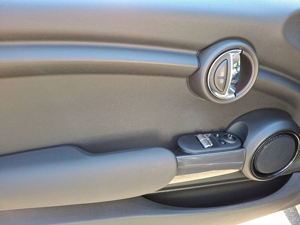 Thumbnail: 2016 MINI Cooper - 17