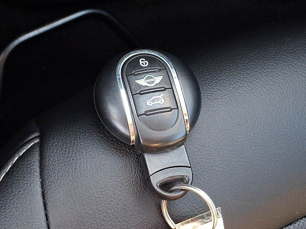 Thumbnail: 2016 MINI Cooper - 13