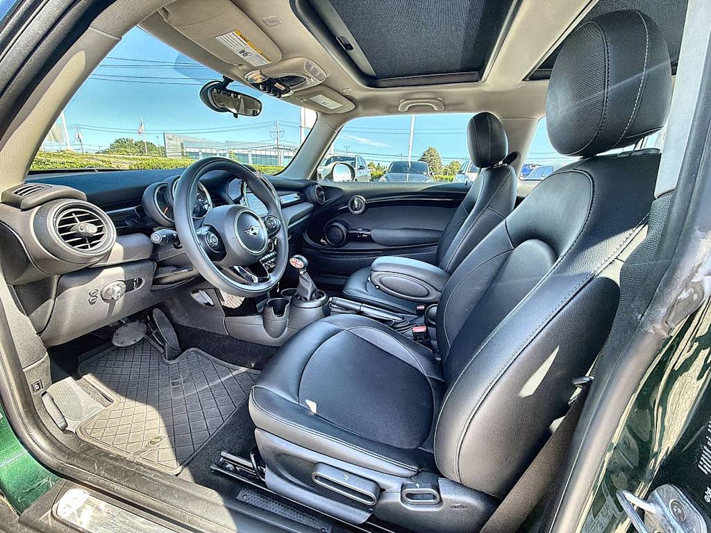 Thumbnail: 2019 MINI Cooper - 11