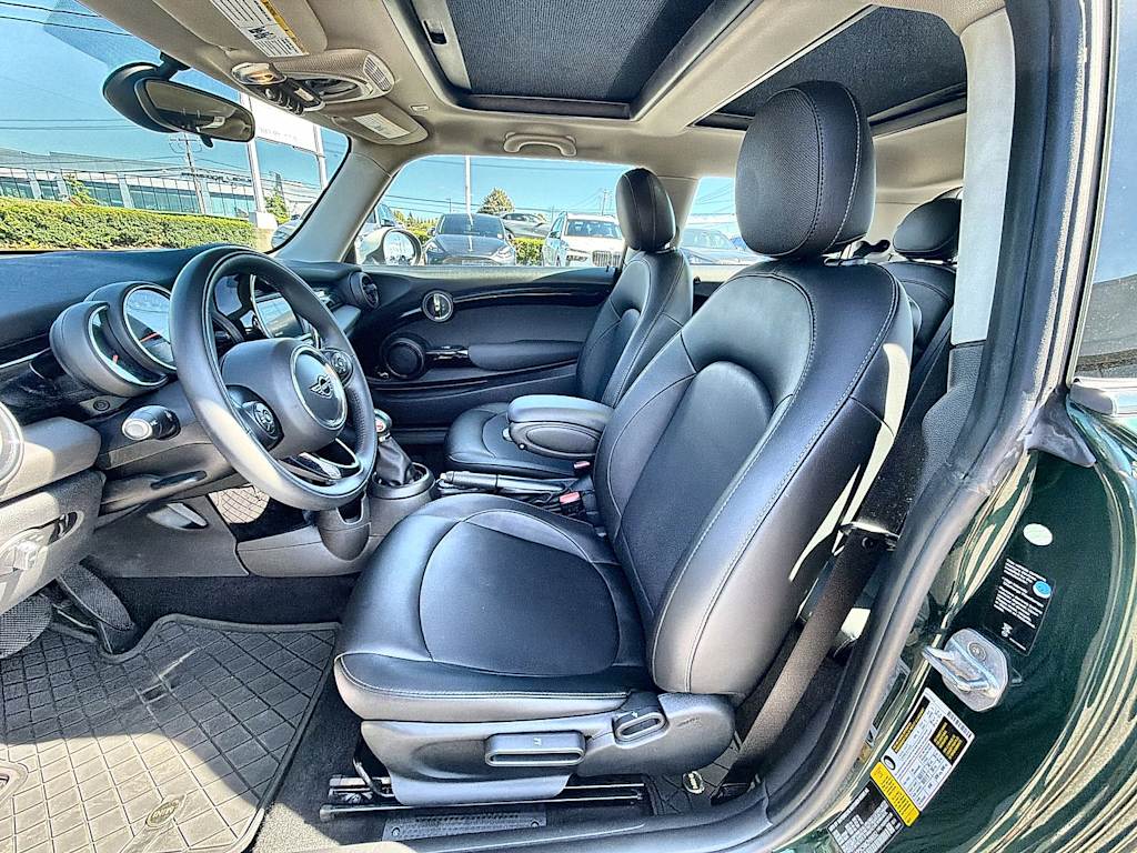 Thumbnail: 2019 MINI Cooper - 12