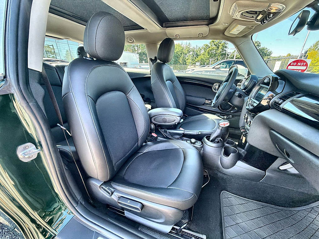 Thumbnail: 2019 MINI Cooper - 27