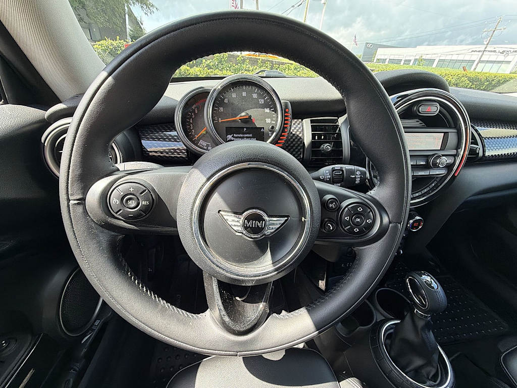 Thumbnail: 2015 MINI Cooper - 10