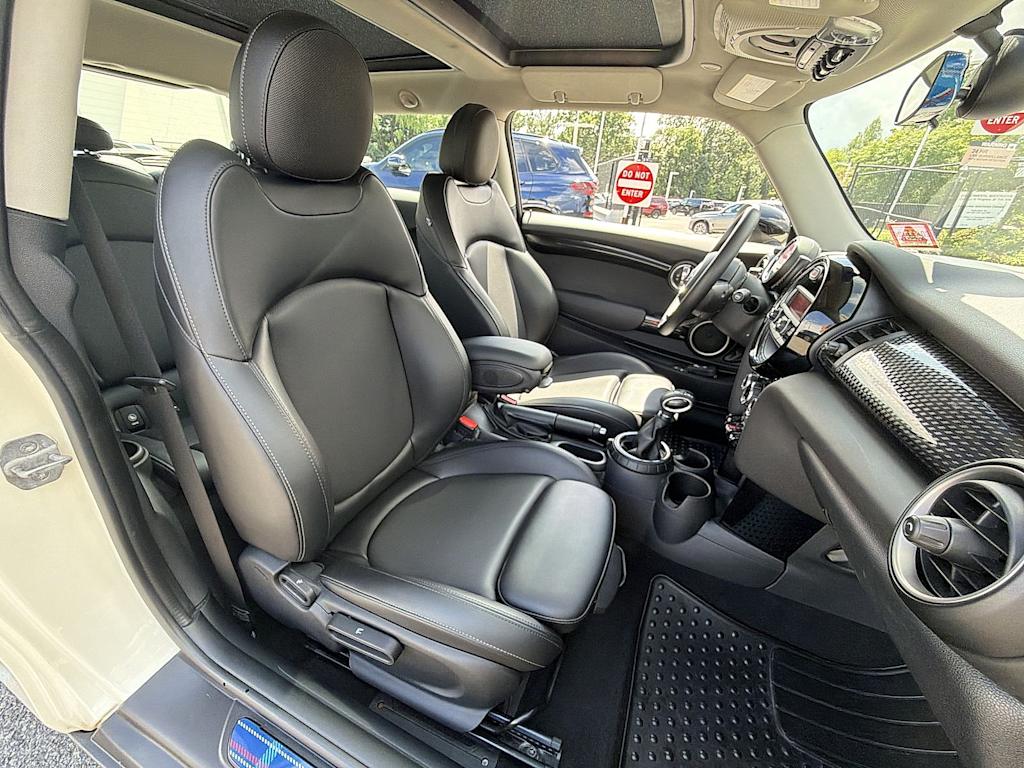 Thumbnail: 2015 MINI Cooper - 29