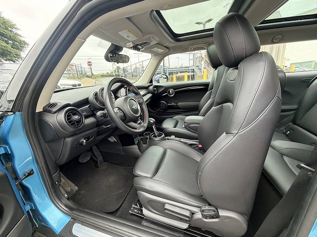 Thumbnail: 2019 MINI Cooper - 11