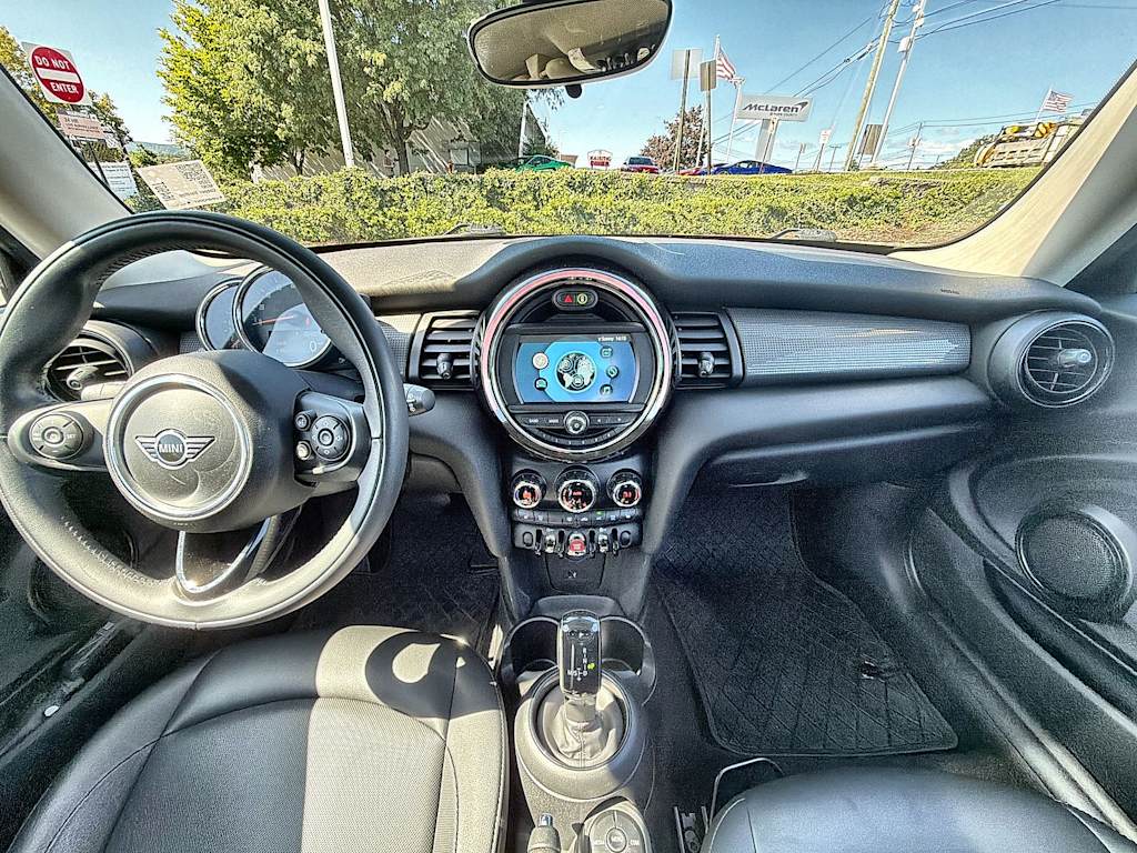 Thumbnail: 2020 MINI Cooper - 10