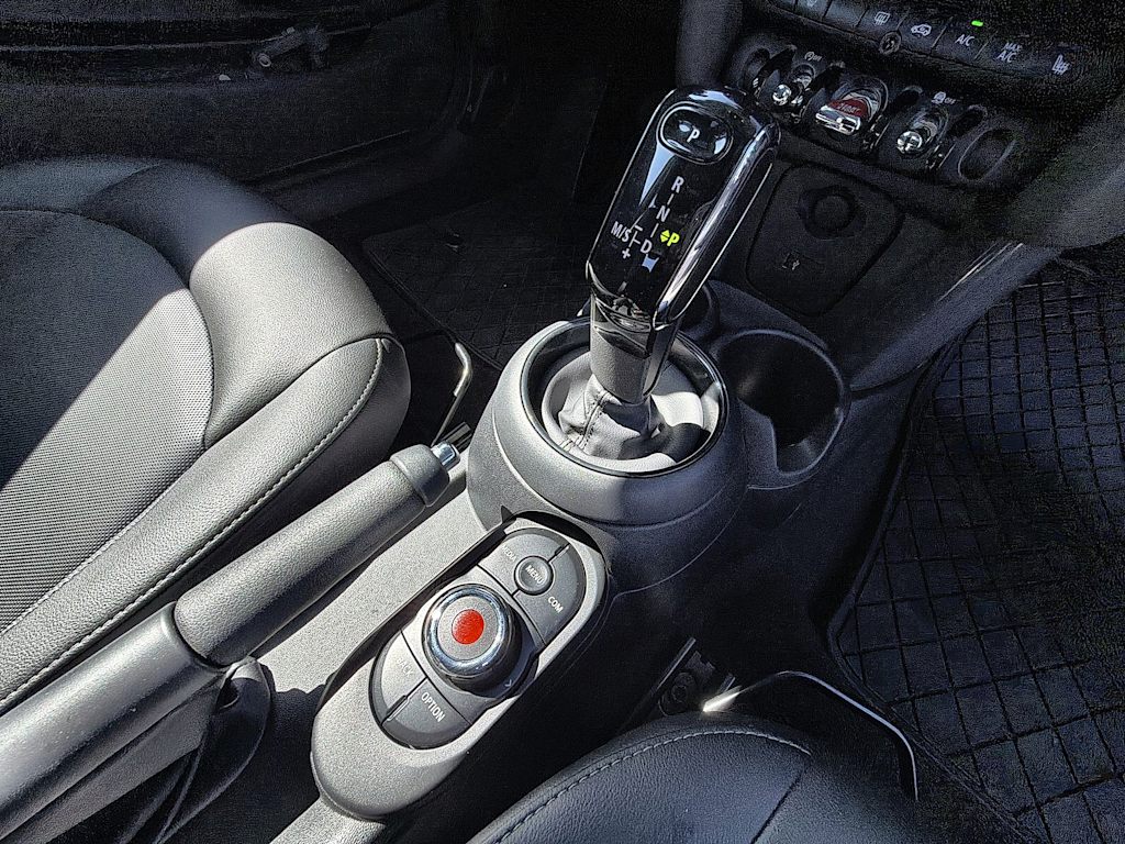 Thumbnail: 2020 MINI Cooper - 17