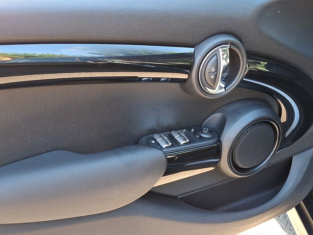 Thumbnail: 2017 MINI Cooper - 15