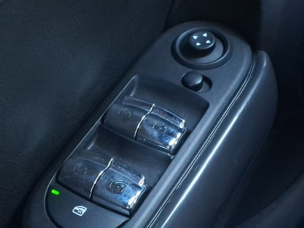 Thumbnail: 2020 MINI Cooper - 24