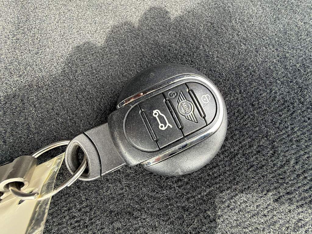 Thumbnail: 2020 MINI Cooper - 18
