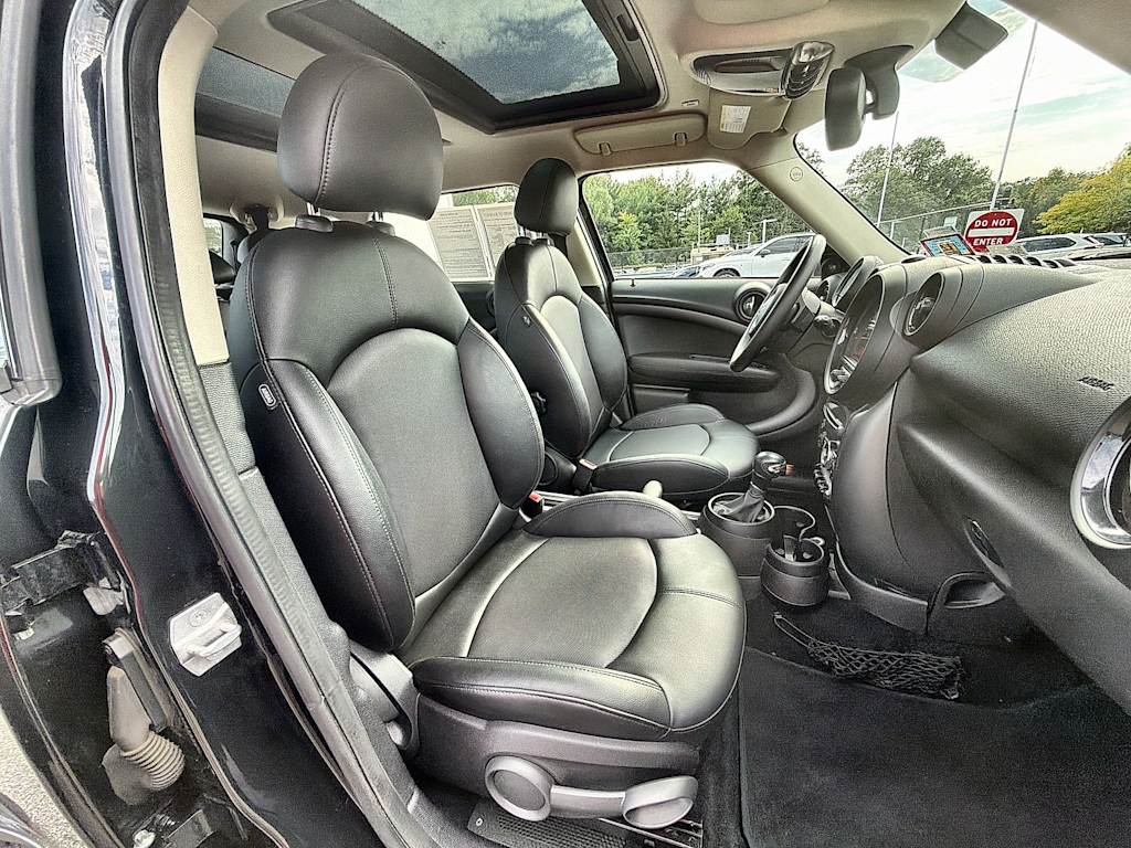 Thumbnail: 2016 MINI Cooper Countryman - 28