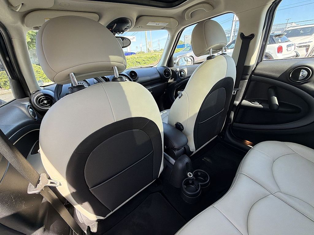 Thumbnail: 2014 MINI Cooper Countryman - 13