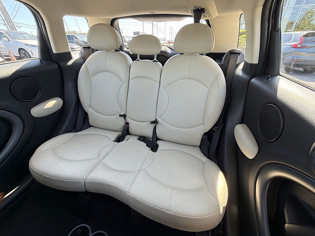 Thumbnail: 2014 MINI Cooper Countryman - 25