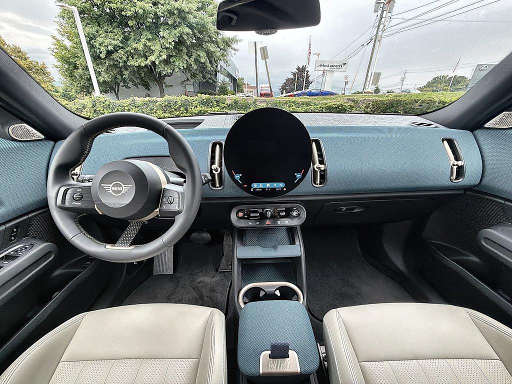 Thumbnail: 2025 MINI Cooper Countryman - 2