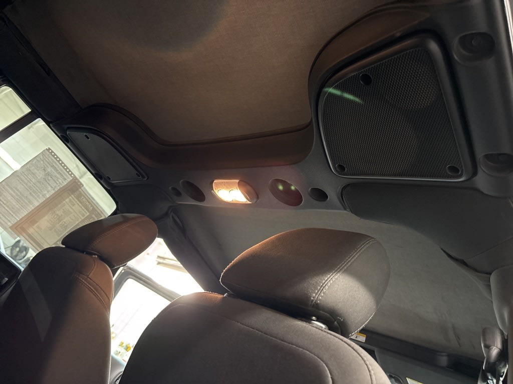 2018 Jeep Wrangler Unlimited Sport 35