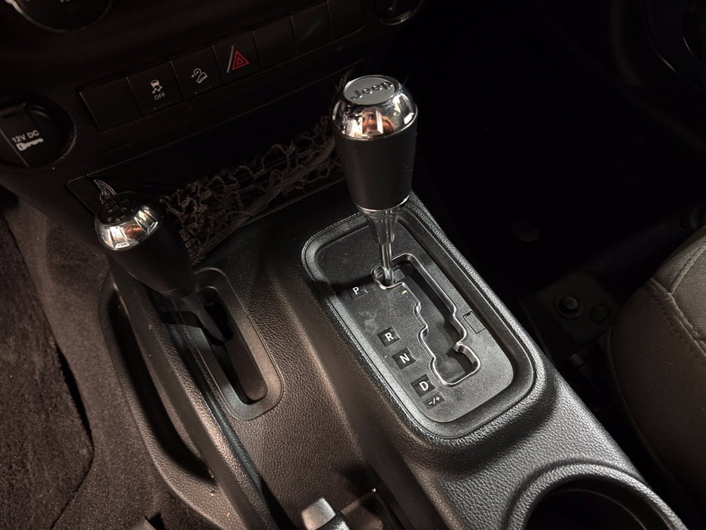 Thumbnail: 2018 Jeep Wrangler - 14