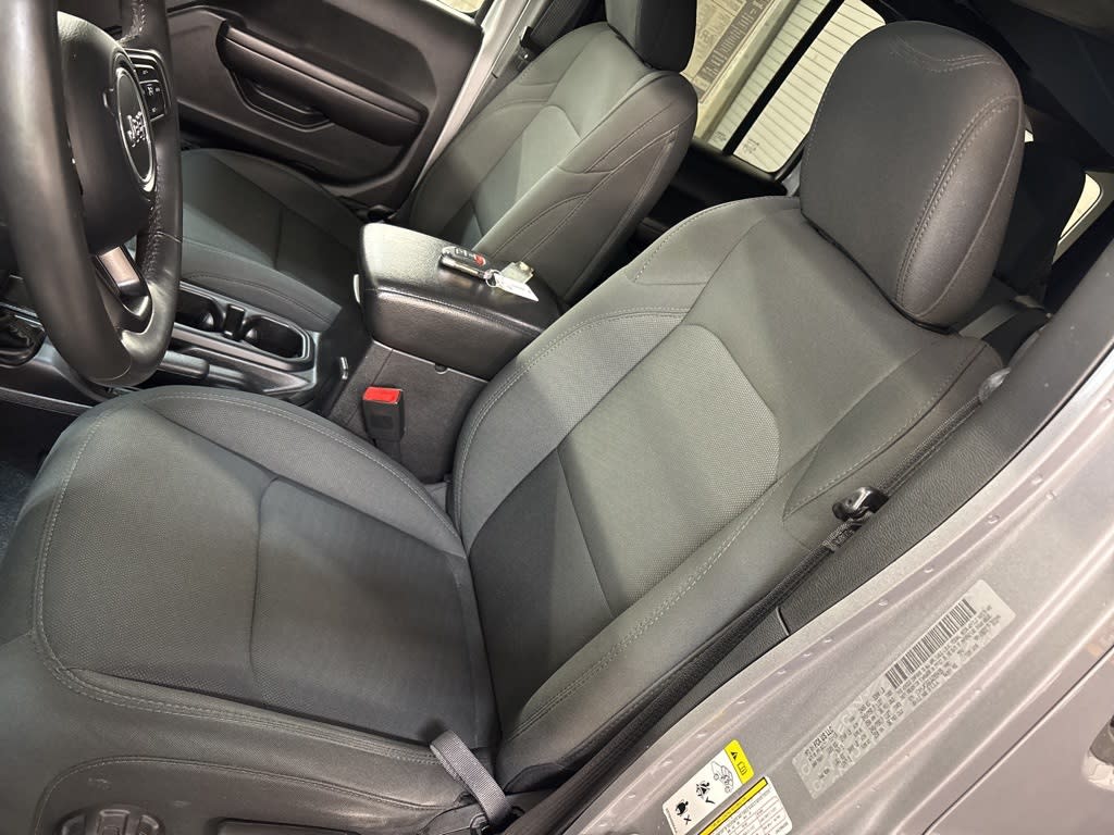 2018 Jeep Wrangler Unlimited Sport 9
