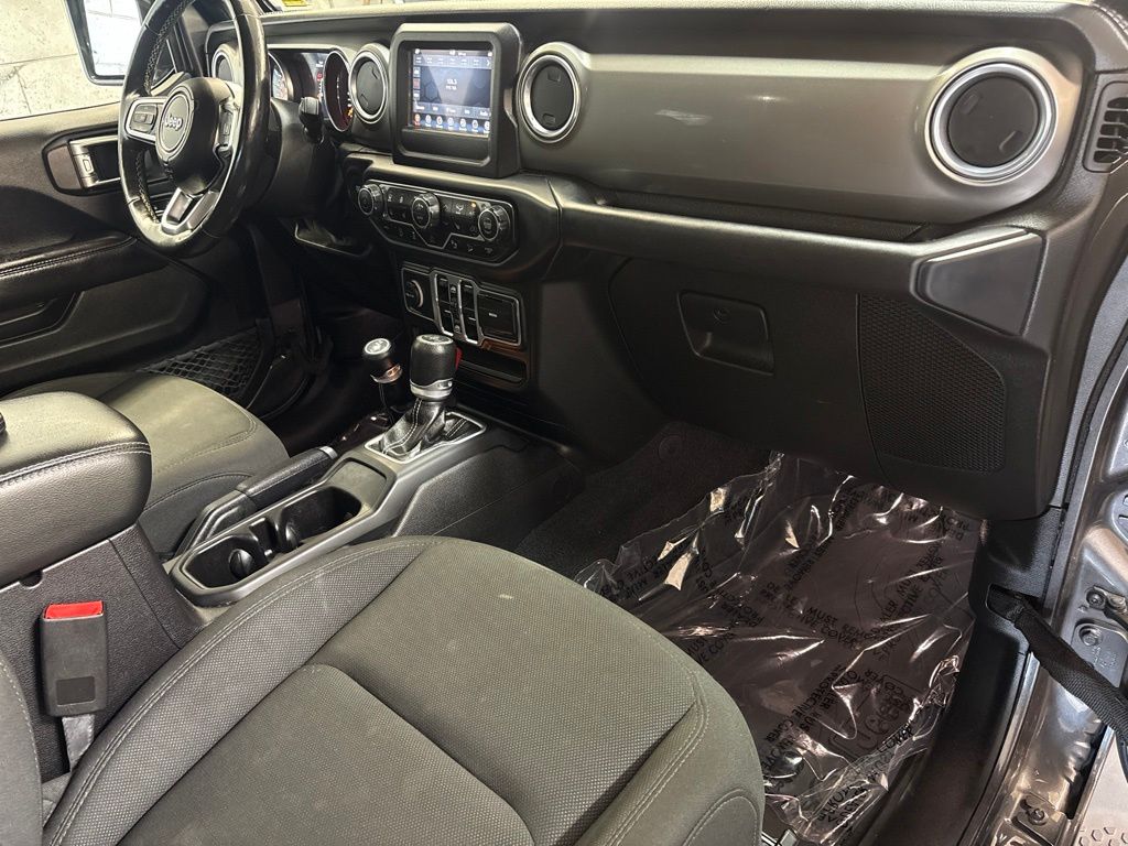 Thumbnail: 2018 Jeep Wrangler - 11