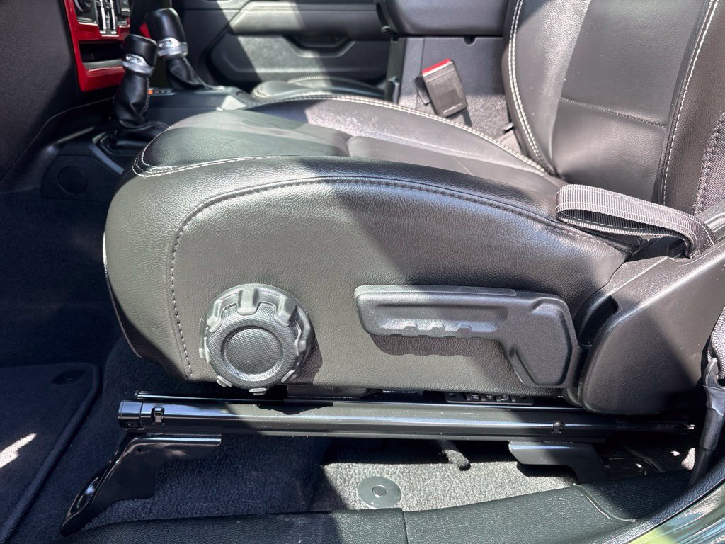 Thumbnail: 2021 Jeep Wrangler - 26