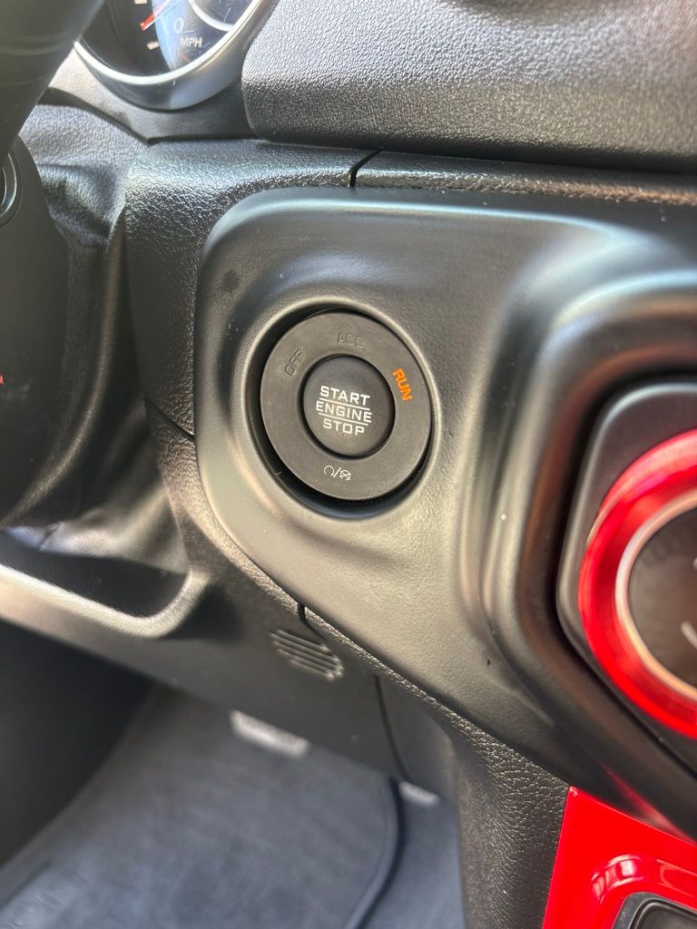 Thumbnail: 2021 Jeep Wrangler - 27