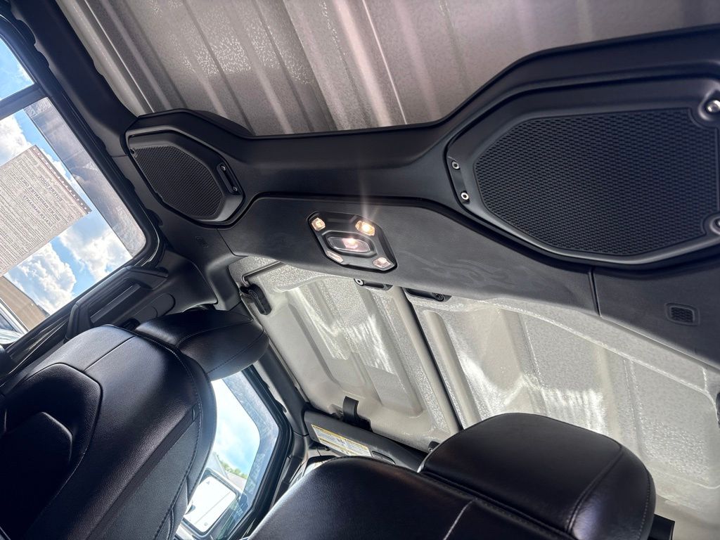 Thumbnail: 2021 Jeep Wrangler - 38